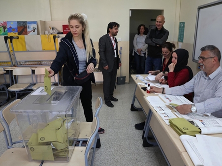 اليوم بدء تصويت الأتراك المقيمين بالخارج في جولة الإعادة للانتخابات الرئاسية