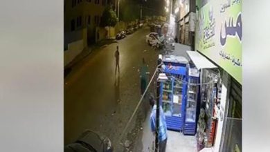 بالفيديو .. لحظة وقوع حادث في عمان نتج عنه وفاتين و6 اصابات