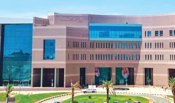 جامعة الباحة تفتح بوابة القبول لبرامج الدراسات العليا للعام الجامعي 1445هـ