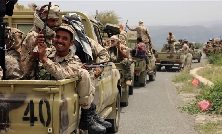 مقتل 6 ضباط حوثيين في معارك مع قوات الحكومة اليمنية