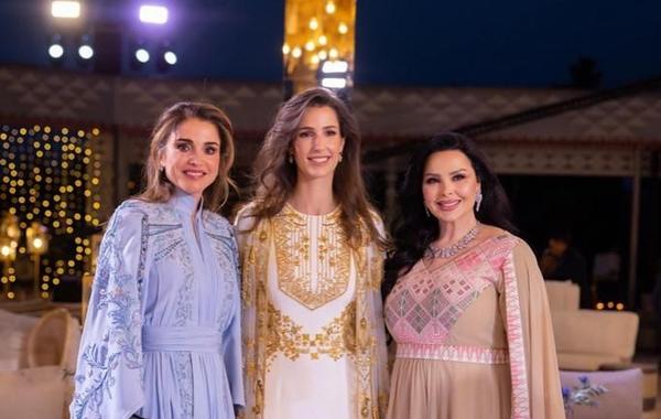 الملكة رانيا والآنسة رجوة مع ديانا كرزون - الصورة من حساب ديانا على انستغرام