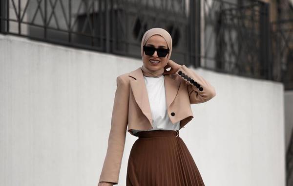 نصائح تنسيق الجاكيت البليزر بشكل محتشم مع الحجاب