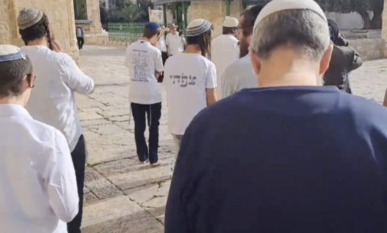 وزراء في الحكومة وأعضاء كنيست يزورون الحرم القدسي قبيل مسيرة مثيرة للجدل