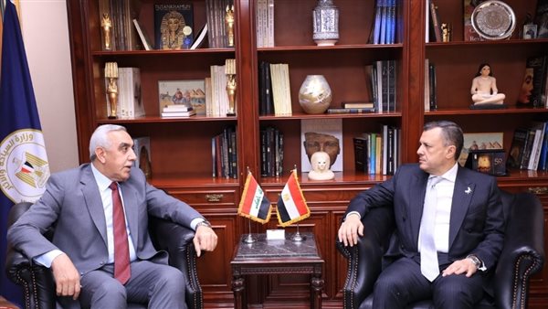 وزير السياحة يبحث تعزيز التعاون المشترك مع سفير العراق بالقاهرة
