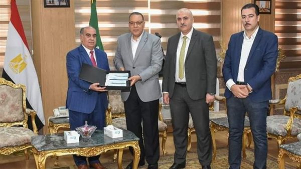الرئيس التنفيذي لأفرع البنك الزراعي المصري يزور محافظة الشرقية