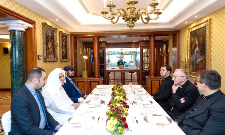 العيسى ورئيس وزراء الفاتيكان يناقشان التعايش في المجتمعات المتنوعة - أخبار السعودية