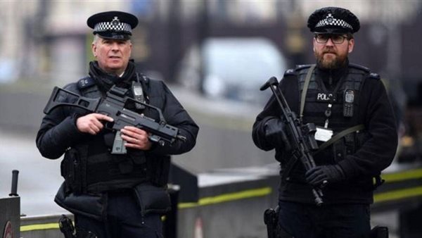 الشرطة البريطانية تداهم منزلين في نوتنجهام بعد حوادث أمنية متفرقة