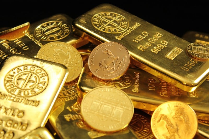 سعر الذهب يتجه إلى تسجيل خسارة فصلية