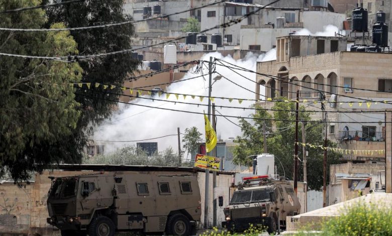 إصابة عشرات الفلسطينيين خلال مواجهات مع قوات الاحتلال غرب جنين -