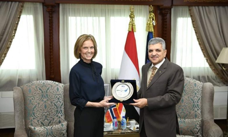 السفيرة النرويجية بالقاهرة: مصر تضم فرصا واعدة للاستثمار.. والأمر يثير غيرتنا