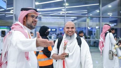 "الشؤون الإسلامية" تواصل استقبال الحجاج بمطار الأمير محمد بن عبدالعزيز