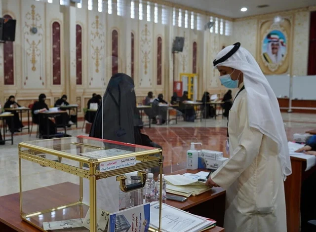 تشكيل خامس حكومة في الكويت في أقل من عام