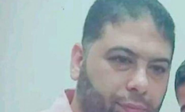 عائلة المطارد أمين القوقا لقُدس: نُقل للمستشفى بعد تدهور خطير على وضعه الصحي خلال اعتقاله في سجن جنيد