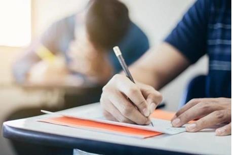 وزارة التربية ستؤمن للطلبة آلة حاسبة في امتحان التوجيهي