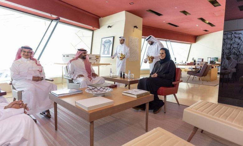 وزير الثقافة يلتقي رئيس مجلس أمناء متاحف قطر - أخبار السعودية