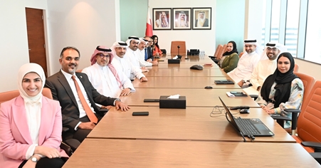 وزير الصناعة والتجارة يجتمع برئيس جمعية البحرين لتنمية المؤسسات الصغيرة والمتوسطة