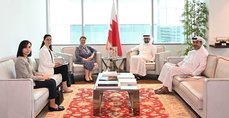 وزير الصناعة والتجارة يستقبل سفيرة الجمهورية التركية لدى مملكة البحرين