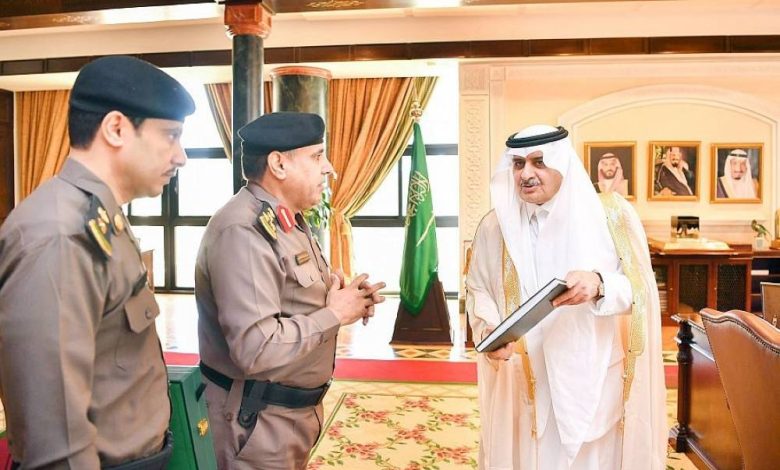 أمير تبوك يستعرض التقرير السنوي للمرور - أخبار السعودية