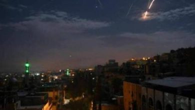 إسرائيل تشن ضربات جوية في محيط حمص