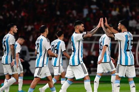الأرجنتين تحتفظ بصدارة تصنيف الفيفا.. والمغرب يتراجع