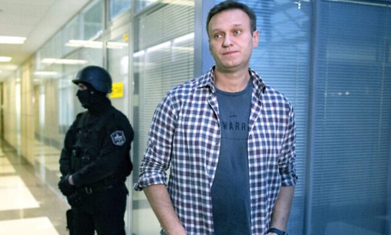 طلب السجن عشرين عاما للمعارض الروسي اليكسي نافالني  مقربون