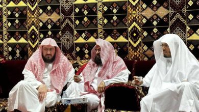 رئيس الشؤون الدينية بـ «الحرمين» يزور بليلة ويعزيه في والده - أخبار السعودية