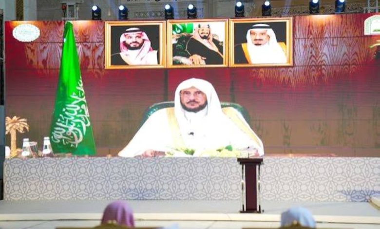 آل الشيخ: مسابقة القرآن الكريم شاهد عصر على عناية المملكة بكتاب الله - أخبار السعودية