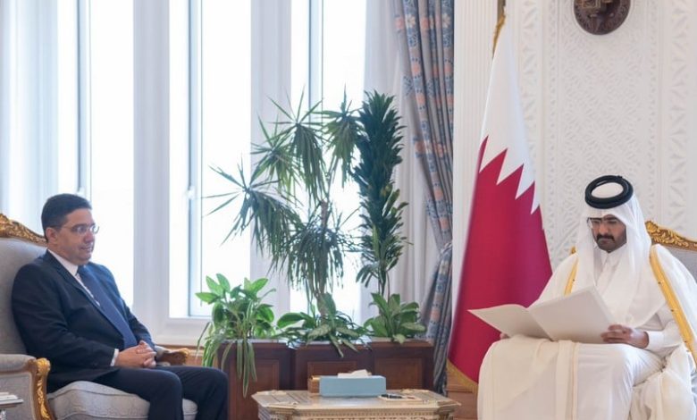 الملك يبعث رسالة خطية إلى أمير دولة قطر
