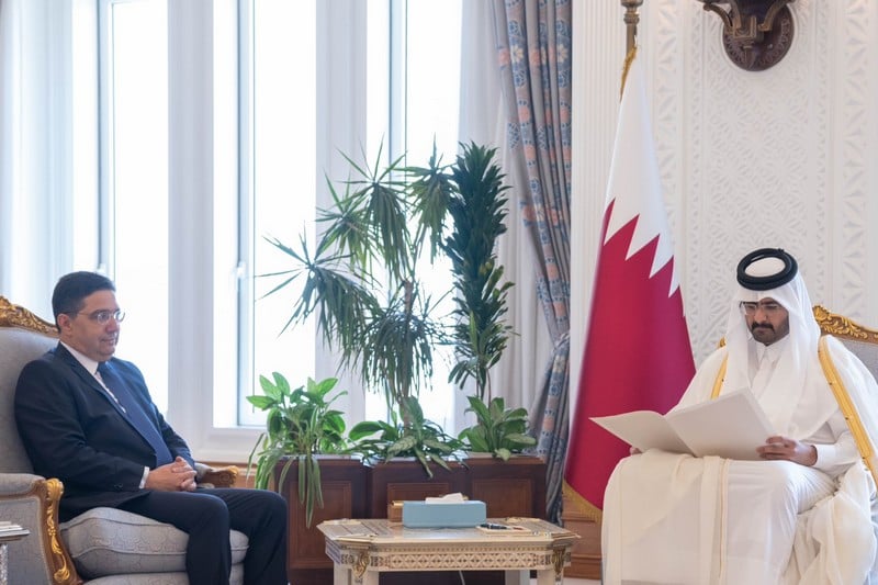 الملك يبعث رسالة خطية إلى أمير دولة قطر