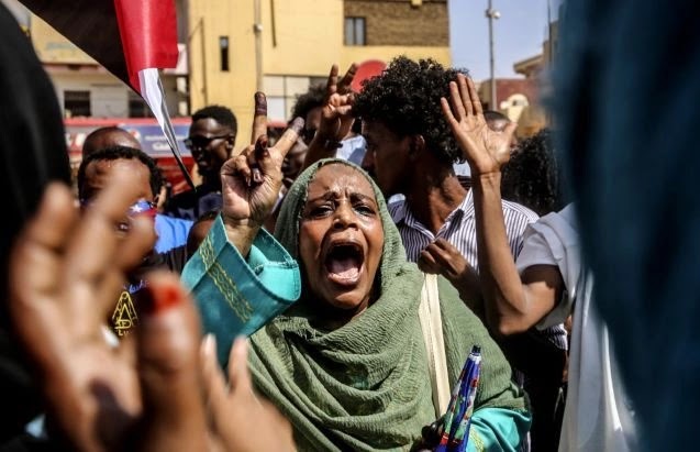 احتجاز نساء سودانيات للاستغلال الجنسي في مخازن وفنادق بنيالا والخرطوم