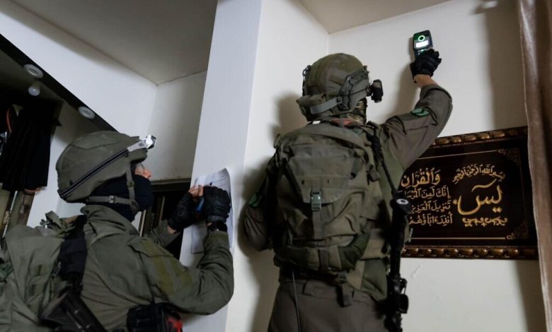 الجيش الإسرائيلي يستعد لهدم منازل منفذي هجوم اطلاق النار في الخليل