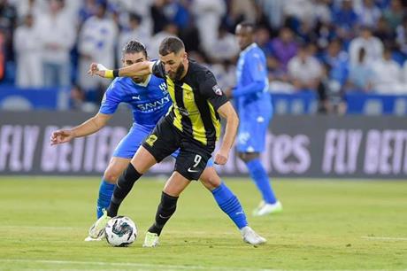 الهلال يتخطى الاتحاد الى نصف نهائي البطولة العربية