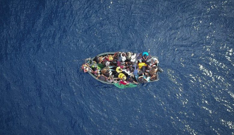 انتشال جثث خمسة مهاجرين قبالة ساحل الكركرات