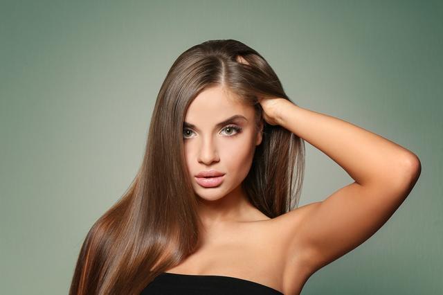 بدائل طبيعية تحمي شعرك من أضرار الصبغات الكيميائية