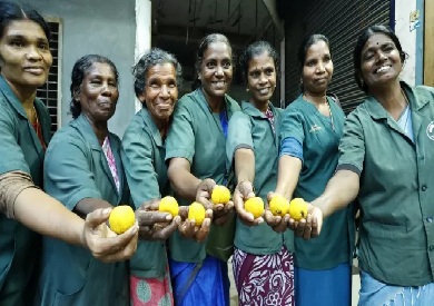 عاملات النظافة الهنديات اللواتي ربحن اليانصيب ولم يتركن عملهن