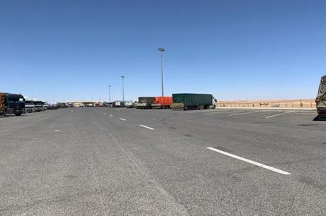 قرابة 5 آلاف شاحنة ينطبق عليها قرار منع السعودية الخاص بالشاحنات الأجنبية