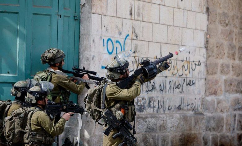 قوات إسرائيلية تقتل فلسطينيَين في مداهمة لمخيم بالضفة الغربية