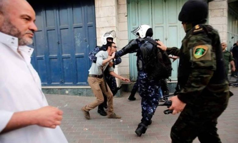 لجنة أهالي المعتقلين السياسيين بالضفة: ارتفاع عدد المعتقلين لدى الأجهزة الأمنية إلى 55 معتقلاً