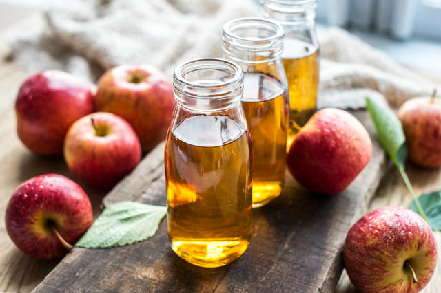 هل استخدام خل التفاح آمن للبشرة والشعر؟