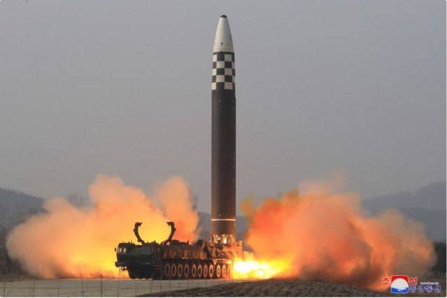 يونهاب: كوريا الشمالية تتأهب لإطلاق صاروخ باليستي عابر للقارات