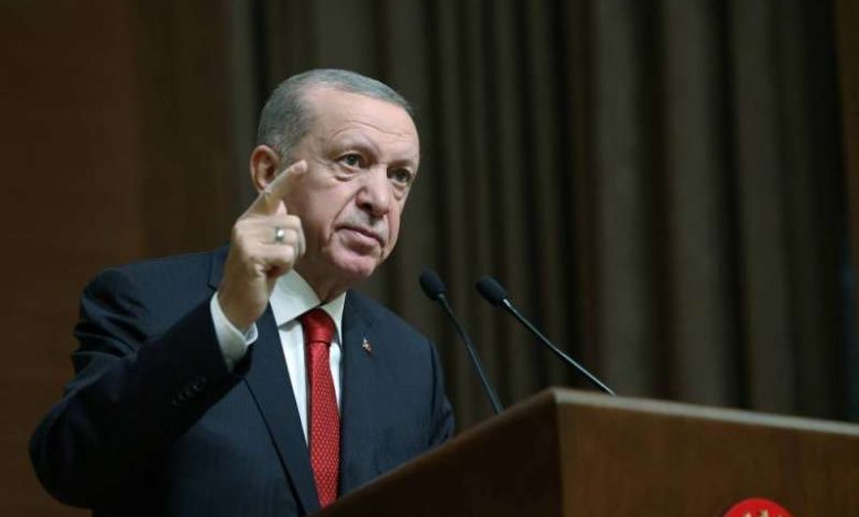 أردوغان يتعهد بدعم رفع أسعار الفائدة