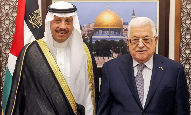 السفير السعودي الجديد يلتقي محمود عباس في رام الله ويدعم قيام دولة فلسطينية عاصمتها القدس الشرقية