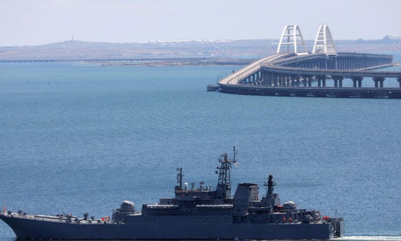 تدمير 3 زوارق أوكرانية حاولت مهاجمة جسر شبه جزيرة القرم