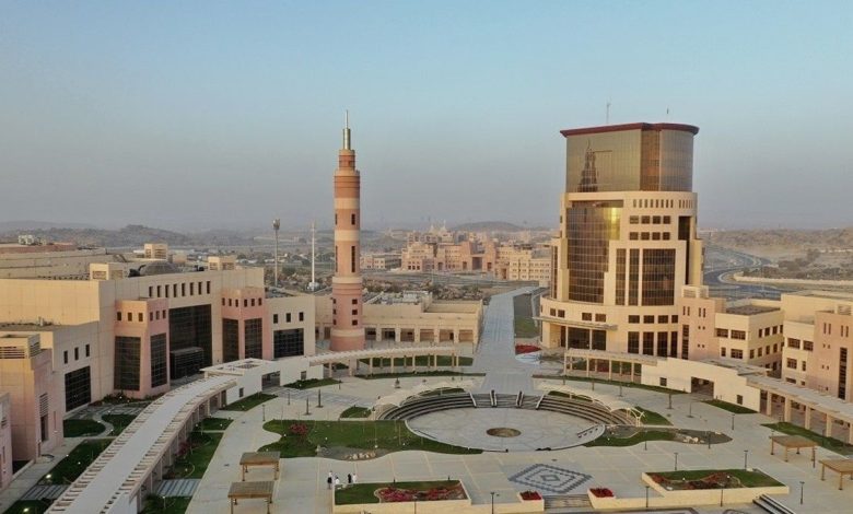 جامعة الملك خالد.. زيادة مدة دراسة برامج الدراسات العليا...