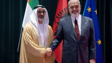 خالد بن محمد بن زايد و رئيس وزراء ألبانيا يبحثان العلاقات الثنائية بين البلدين