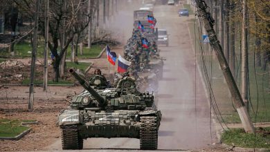 روسيا تعلن مقتل وإصابة 560 عسكريًا أوكرانيا وإسقاط مروحية و15 مسيرة