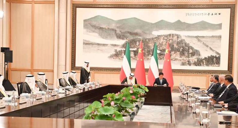 سمو ولي العهد والرئيس جين بينغ يشهدان توقيع عدد من الاتفاقيات بين الكويت والصين