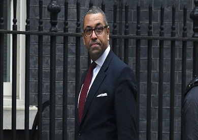 وزير خارجية بريطانيا يؤكد الحاجة إلى حل الدولتين خلال زيارته لإسرائيل