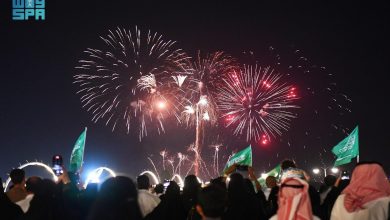 وهج الألعاب النارية يمتع ملايين المشاهدين في مختلف مناطق المملكة احتفالاً باليوم الوطني الـ 93