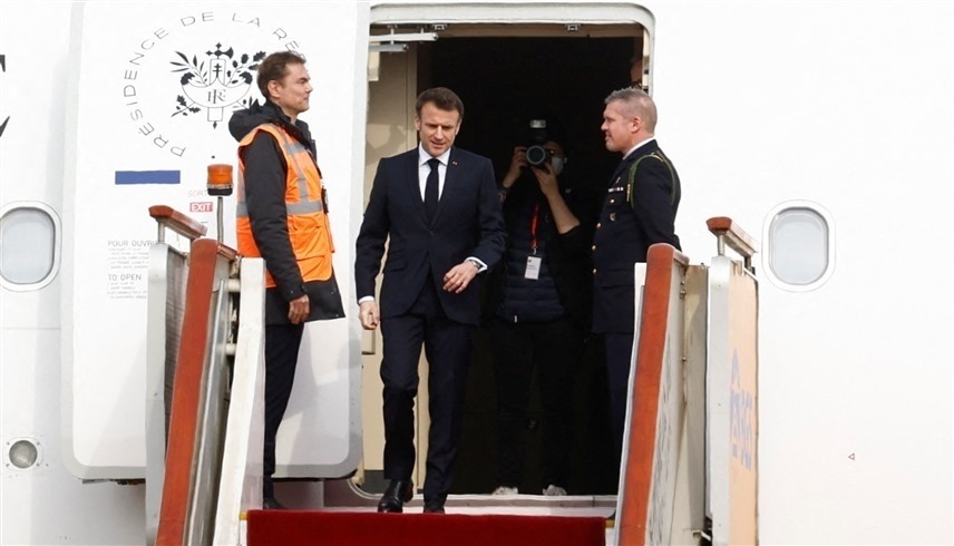 الرئيس الفرنسي يصل إلى تل أبيب (رويترز)